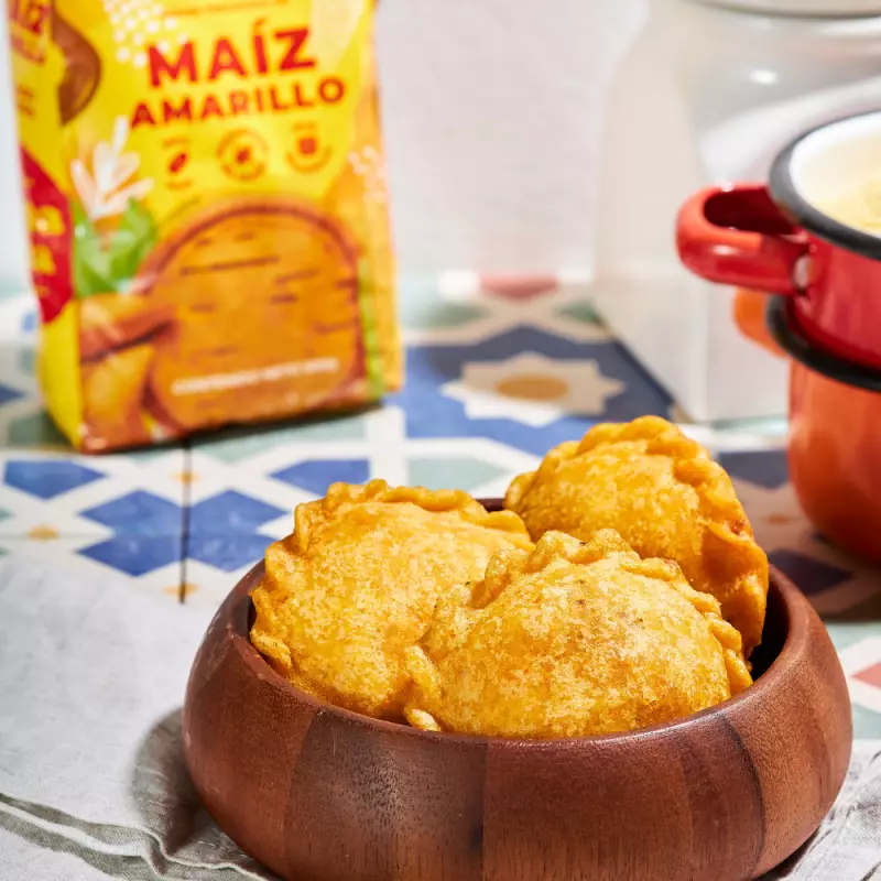 Arepa repa | Pre cooked yellow corn meal | 35.27 OZ E.