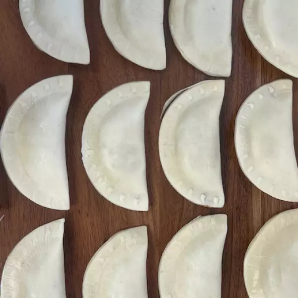 Yummy Puffies | Argentina Shredded Beef Ropa Vieja Empanada Argentinian Raw | E.